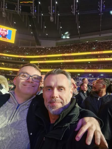 Curtis living his best life at the Eubank versus Benn Boxing Match